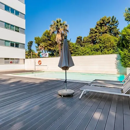 Apartment Elegant Retreat With Pool *