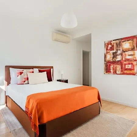 Elegant Retreat With Pool Appartamento Oeiras